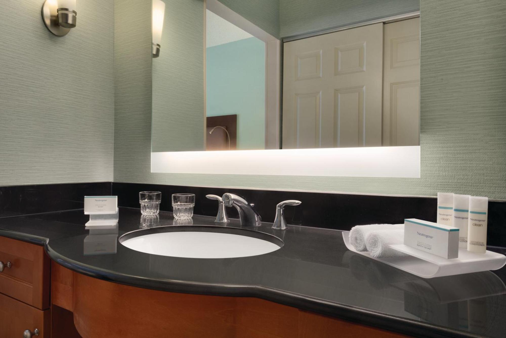 Homewood Suites Grand Rapids Bagian luar foto