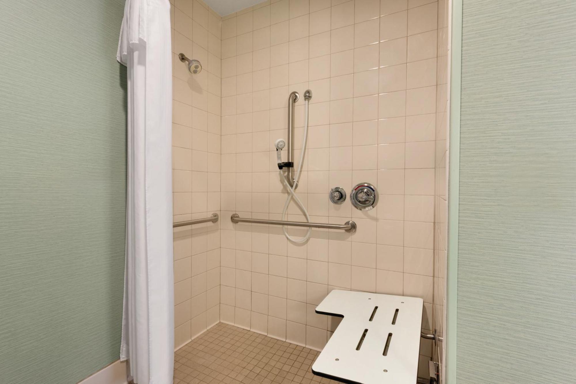 Homewood Suites Grand Rapids Bagian luar foto