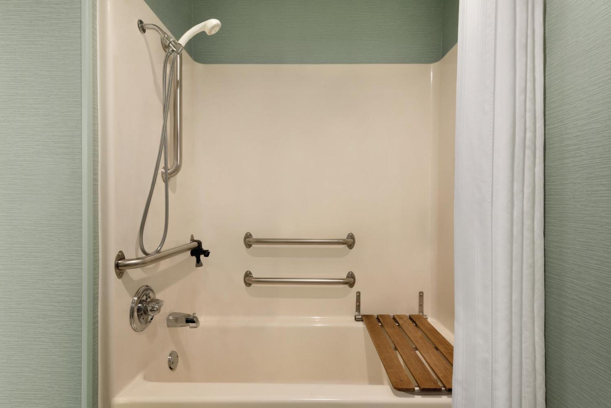 Homewood Suites Grand Rapids Bagian luar foto